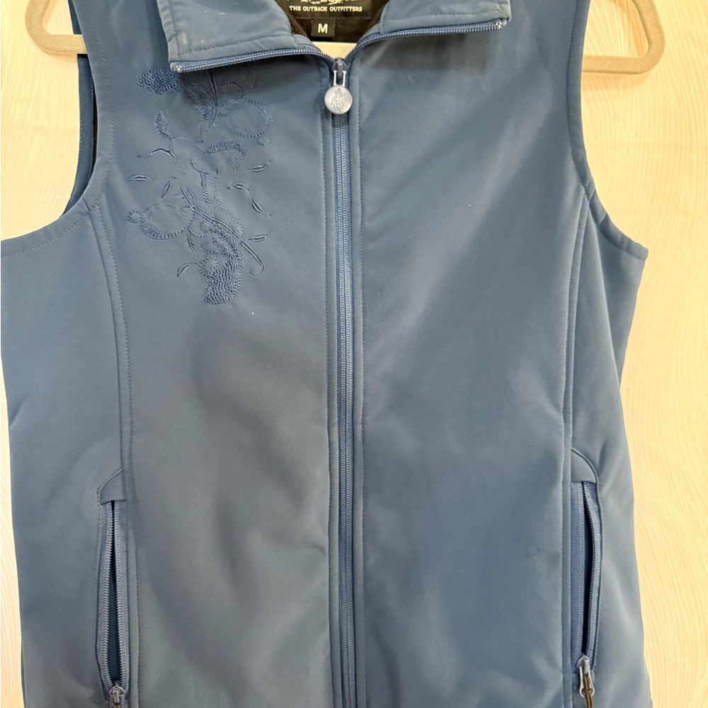 Outback Trading Co Carolina’s Softshell Vest M Blue Fleece Lined Horse Ranch EUC